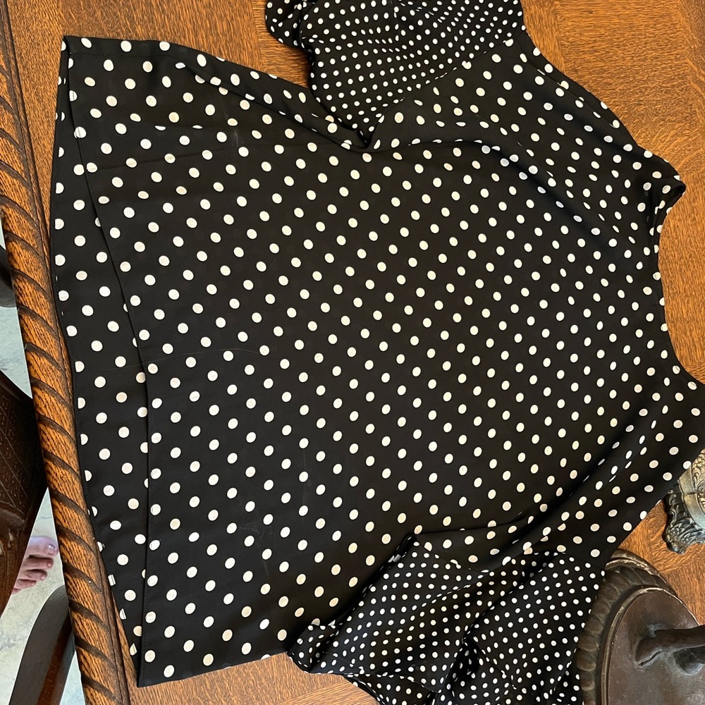 Violet Claire blouse polka dots